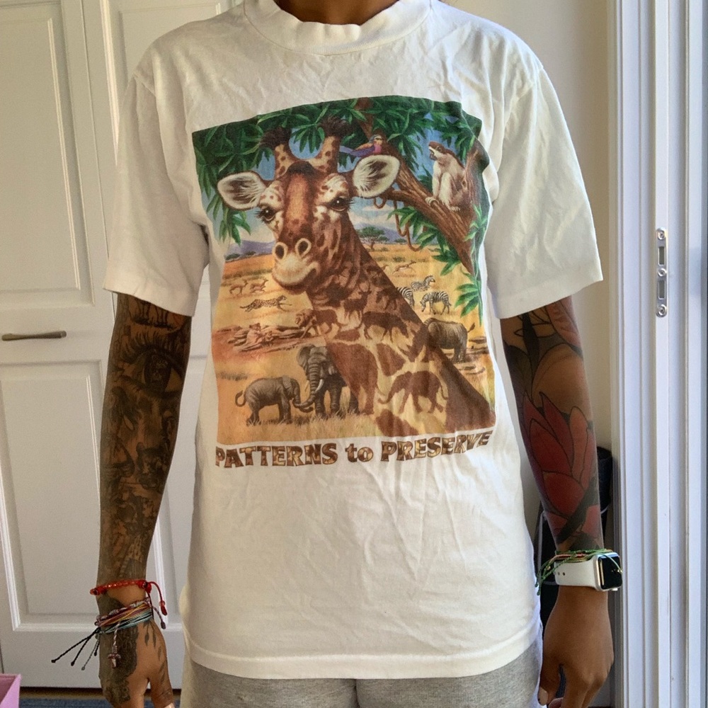 Graphic t